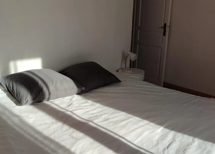 Entire - Centre - 14 Mathilda